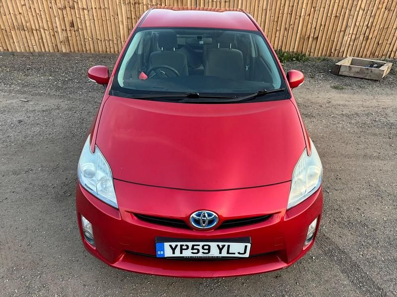 Used Toyota Prius T3 136 HP (100 kW) 2009 Red Hatchback