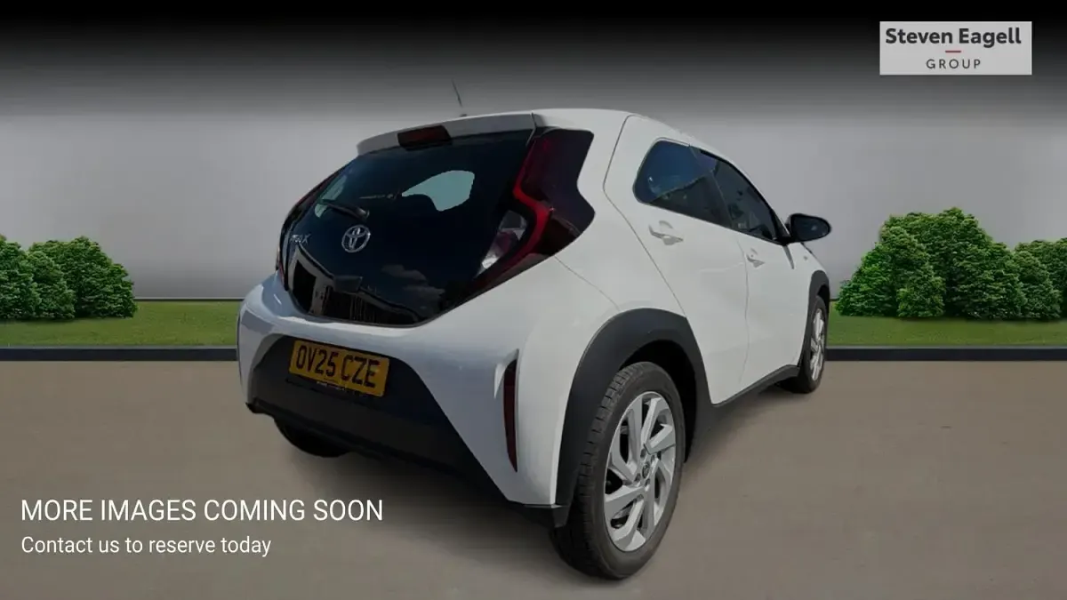 Used Toyota Aygo X PURE 72 HP (52 kW) 2025 White SUV