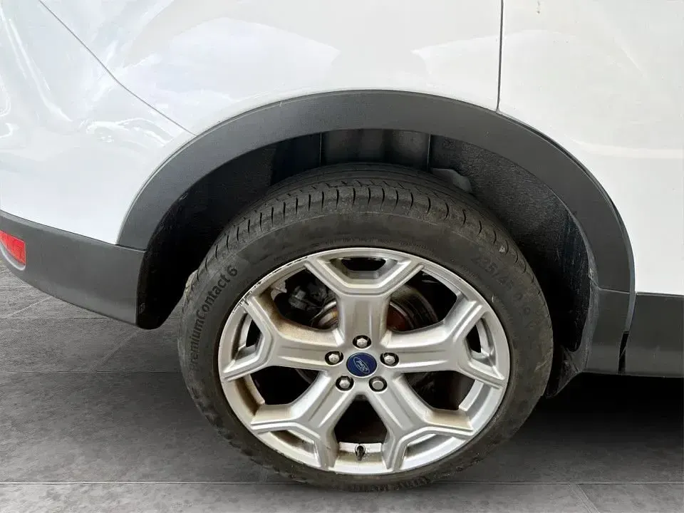 Used Ford Kuga Titanium 150 HP (110 kW) 2019 White SUV