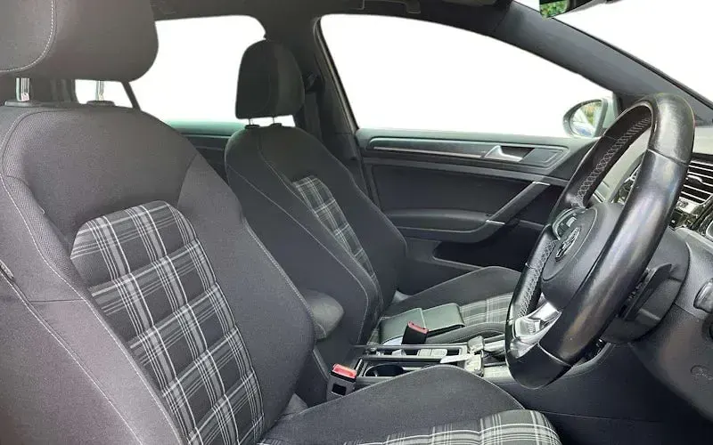 Used VW Golf VII GTD 184 HP (135 kW) 2018 Silver Hatchback