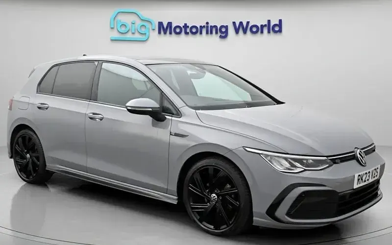 Used VW Golf VIII R-line 150 HP (110 kW) 2023 Hatchback