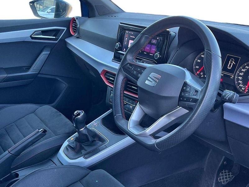 Used Seat Arona FR 108 HP (79 kW) 2023 Blue SUV