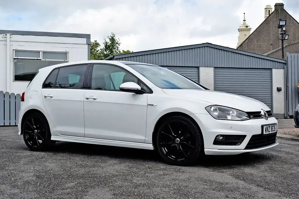 Used VW Golf VII R-line Edition 2016 White Hatchback