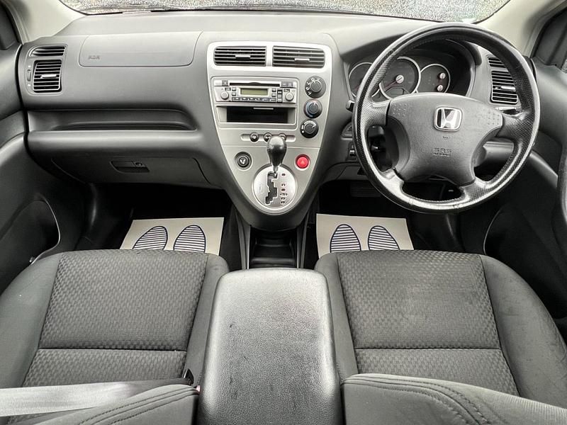 Begagnad Honda Civic SE 108 HK (79 kW) 2004 Silver Halvkombi