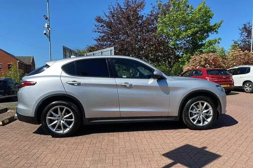 Used Alfa Romeo Stelvio Super 190 HP (139 kW) 2019 Silver SUV