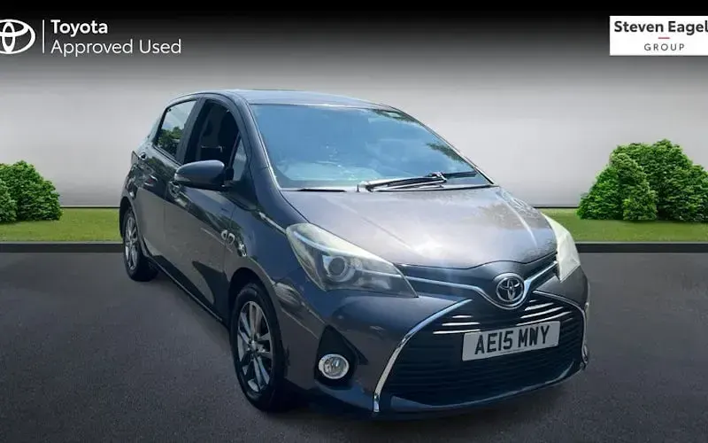 Used Toyota Yaris 99 HP (72 kW) 2016 Hatchback