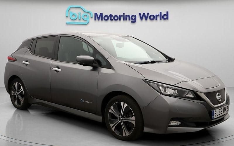 Used 2022 Nissan Leaf Tekna Hatchback | £8,891 (Good price) - Image 1/4