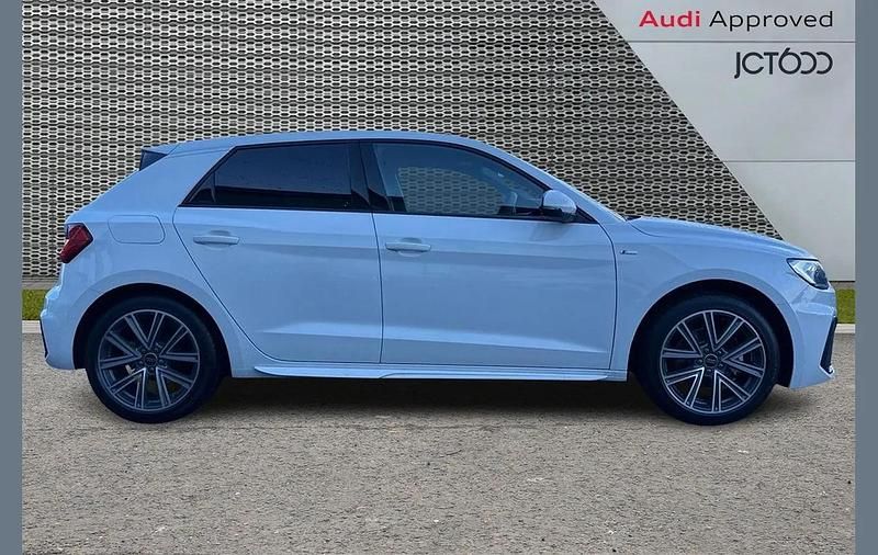 Used Audi A1 S-Line 113 HP (83 kW) 2025 White Hatchback