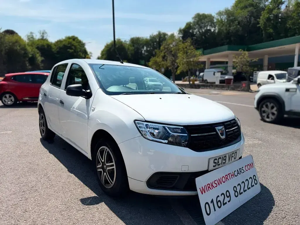 Used Dacia Sandero Essentiel 2019 White Hatchback