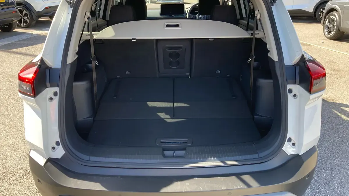 Used Nissan X-Trail N-Connecta 163 HP (119 kW) 2023 White SUV