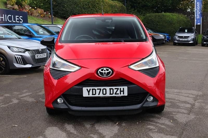 Red Used 2020 Toyota Aygo Trend Hatchback | £9,791 (Fair price) - Image 1/4