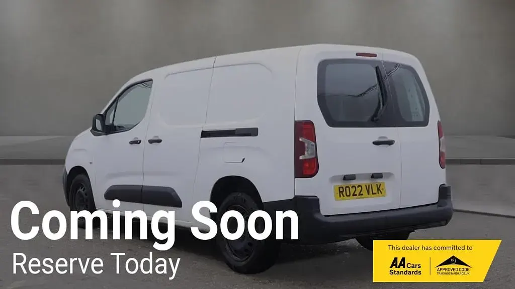 Used Peugeot Partner Premium 131 HP (96 kW) 2022 White MPV