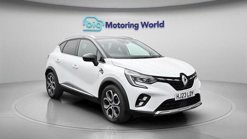 Second-hand Renault Captur Techno 90 CP (66 kW) 2023 Alb SUV