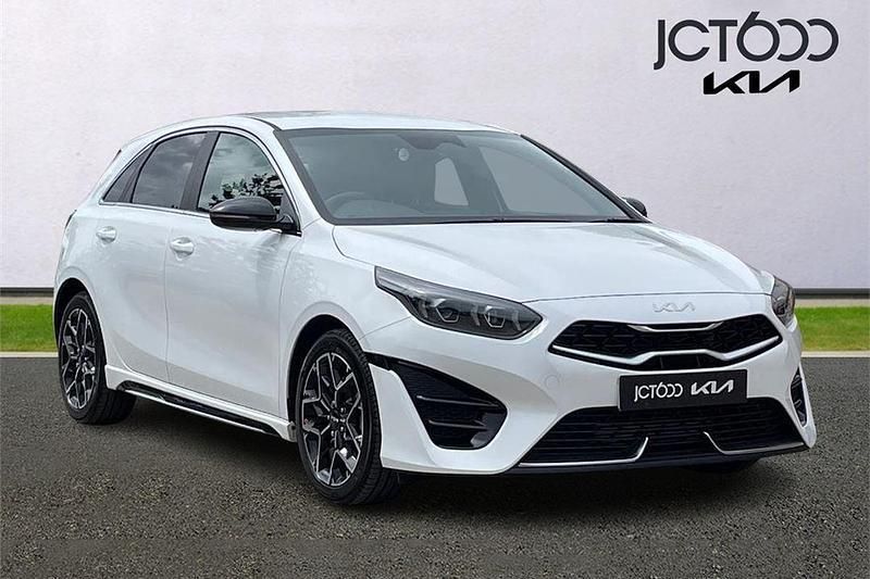 White Used 2025 Kia Ceed GT-Line Hatchback | £20,850 (Fair price) - Image 1/4