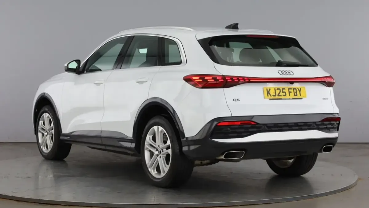 New Audi Q5 Sport 201 HP (147 kW) 2025 White SUV