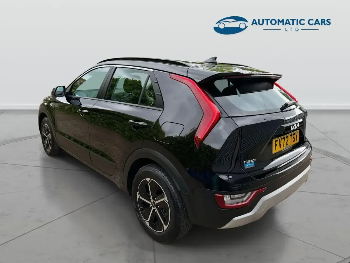 Gebraucht Kia Niro 139 PS (102 kW) 2023 Schwarz SUV
