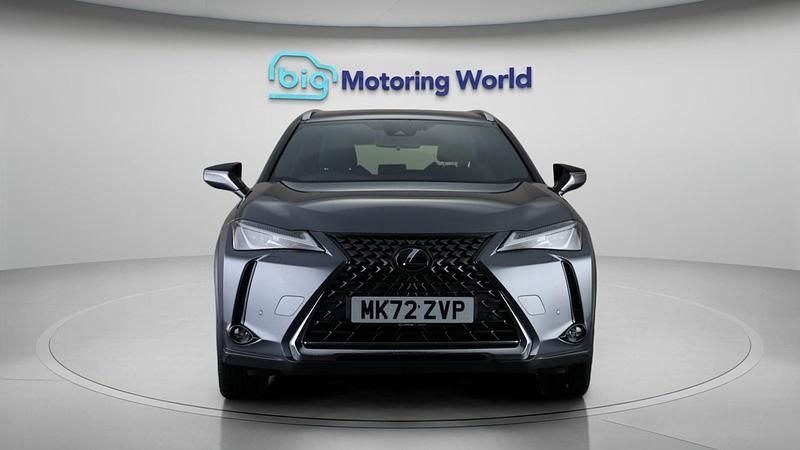 Used Lexus UX 300e 150 kW (204 HP) 2022 Grey SUV