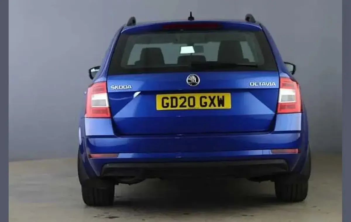 Used Skoda Octavia SE Drive 147 HP (108 kW) 2020 Race blue metallic Estate