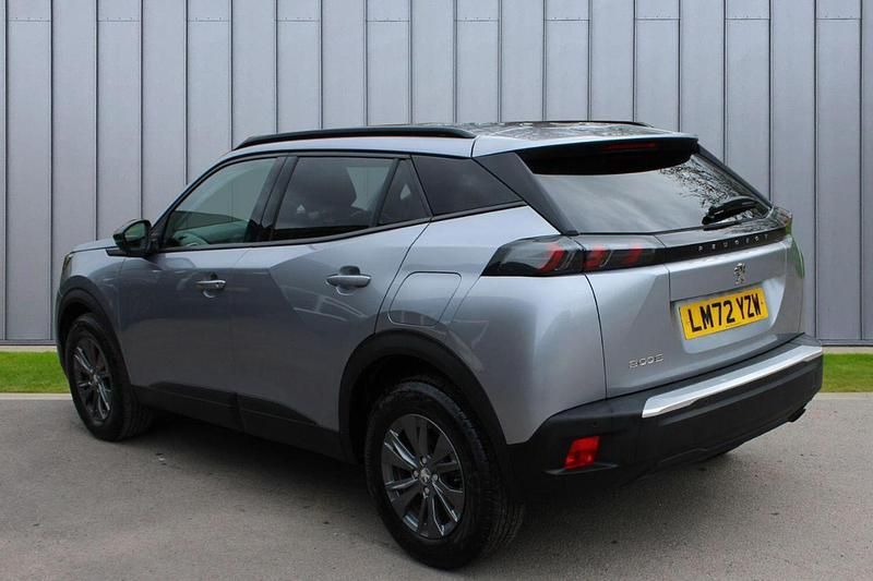 Used Peugeot 2008 Active+ 100 HP (73 kW) 2022 Grey SUV