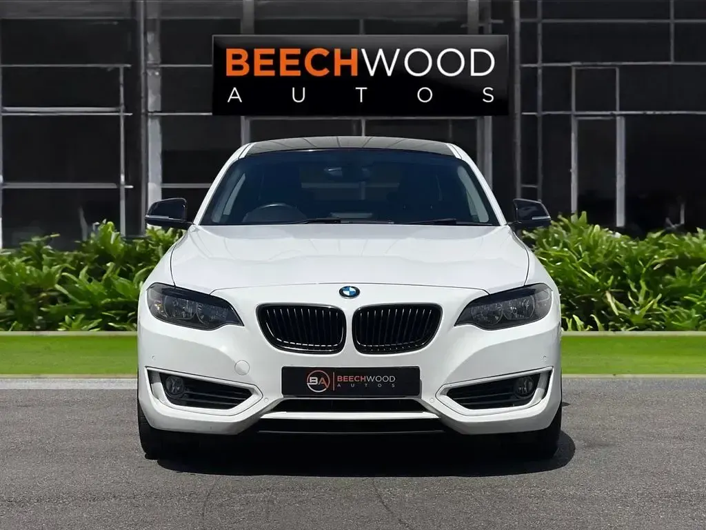 Usado BMW 218 Advantage 150 CV (110 kW) 2016 Blanco Coupe
