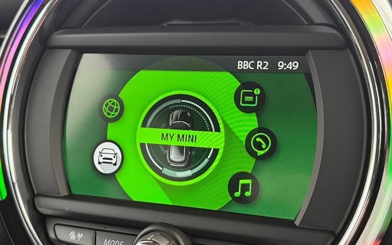 Begagnad Mini Cooper Classic 136 HK (100 kW) 2021 Halvkombi