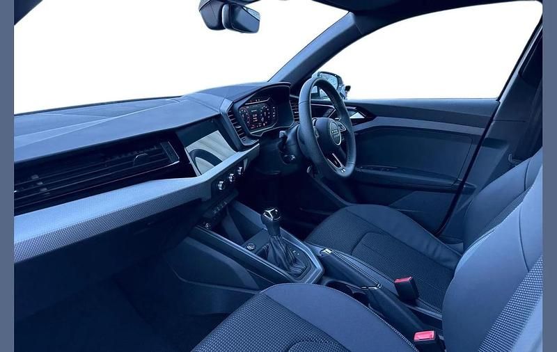 Used Audi A1 S-Line 113 HP (83 kW) 2025 White Hatchback