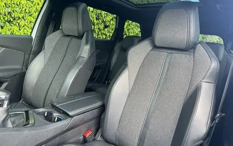 Usado Peugeot 5008 Premium 131 HP (96 kW) 2019 Branco SUV