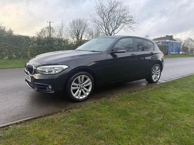 Used BMW 118 Sport Line 2016 Black Hatchback