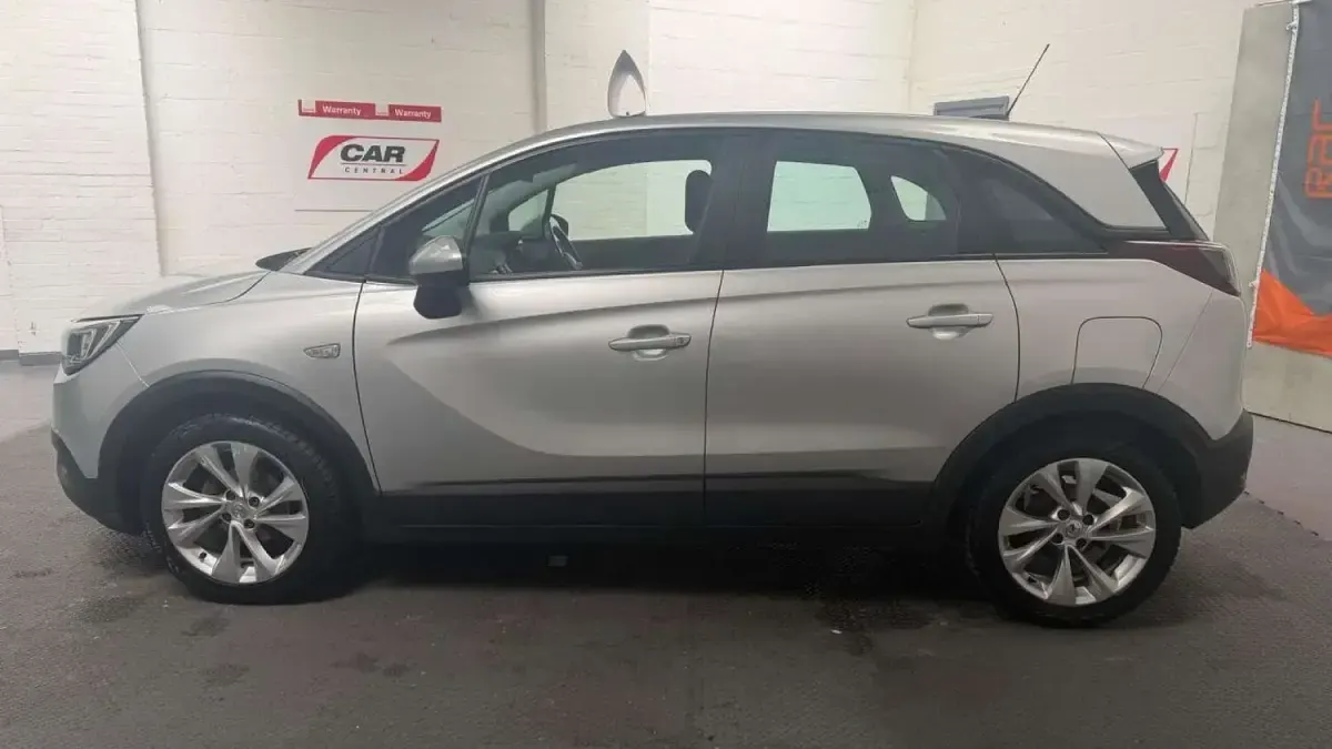 Used Vauxhall Crossland X 83 HP (61 kW) 2019 Silver SUV