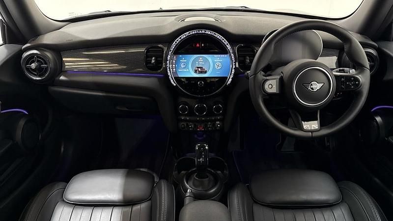 Used Mini Cooper Exclusive 136 HP (100 kW) 2023 Silver Hatchback