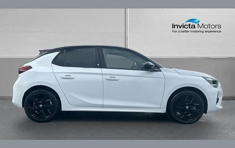 Used Vauxhall Corsa-e SRi 100 kW (136 HP) 2022 White Hatchback