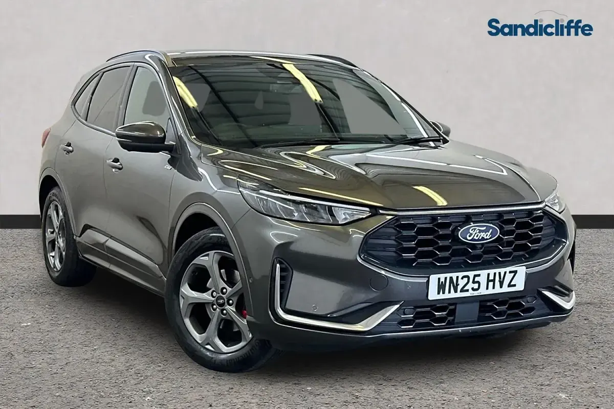 Käytetty Ford Kuga ST-Line 180 HP (132 kW) 2026 Katumaasturi