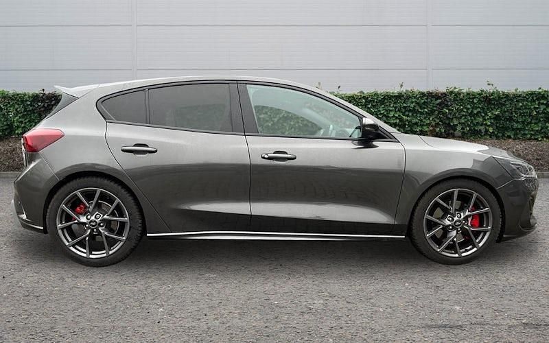 Used Ford Focus ST 280 HP (205 kW) 2024 Hatchback