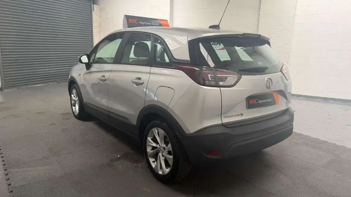 Used Vauxhall Crossland X 83 HP (61 kW) 2019 Silver SUV