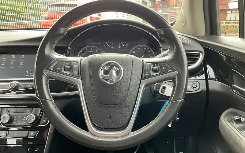 Used Vauxhall Mokka Active 140 HP (102 kW) 2018 White SUV