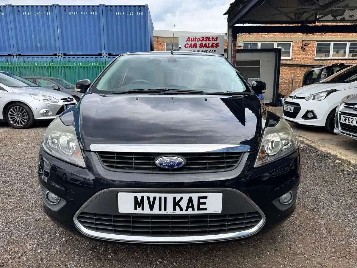 Used Ford Focus Titanium 99 HP (72 kW) 2011 Black Hatchback