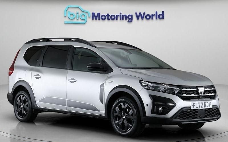 Used 2022 Dacia Jogger Extreme Estate | £14,400 (Fair price) - Image 1/4
