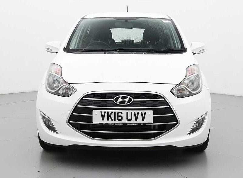 Used Hyundai ix20 SE 2016 White Hatchback