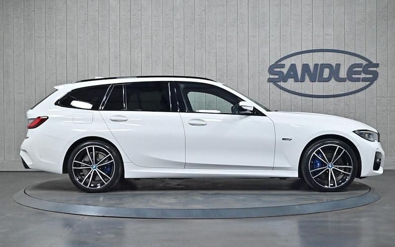 Used BMW 330e M Sport 292 HP (214 kW) 2021 White Estate