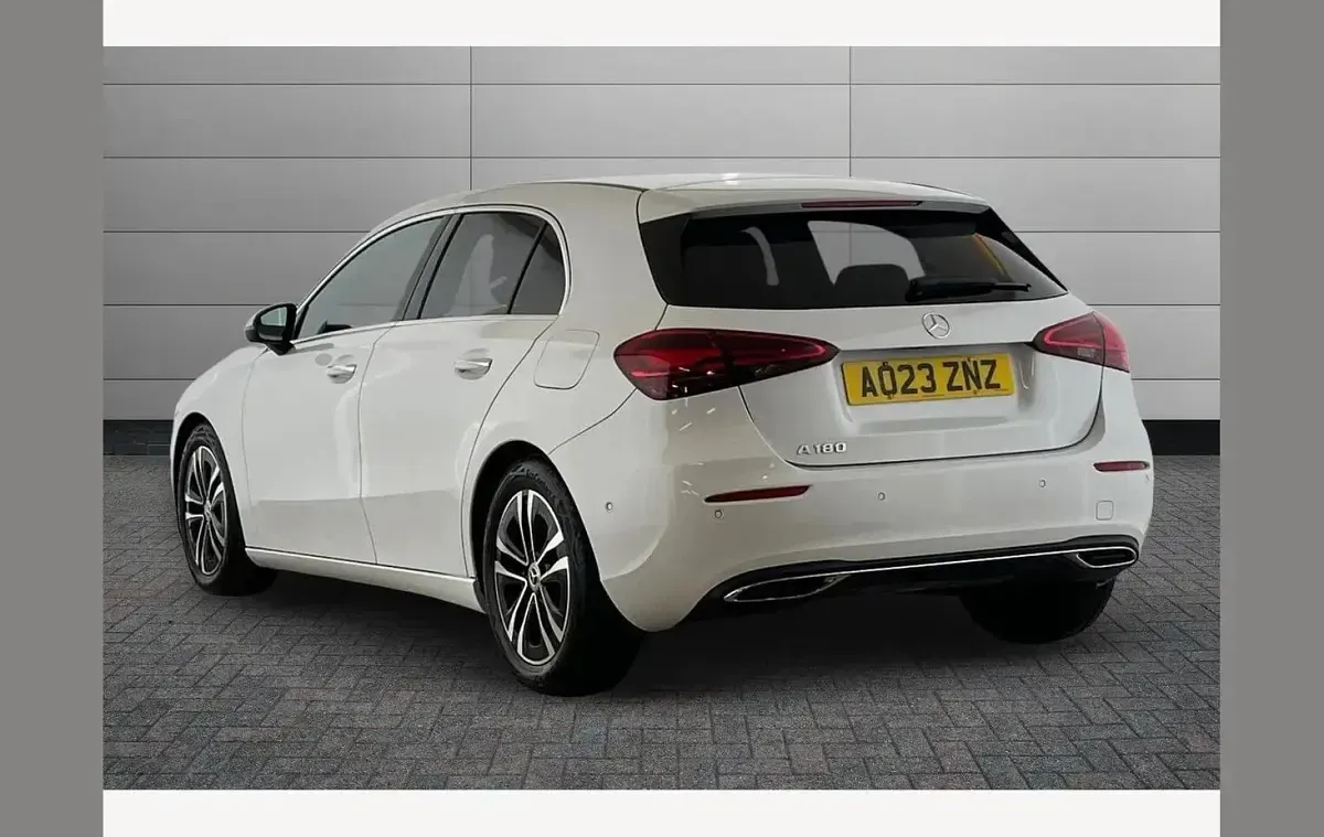 Used Mercedes A180 Executive 148 HP (108 kW) 2023 White Hatchback