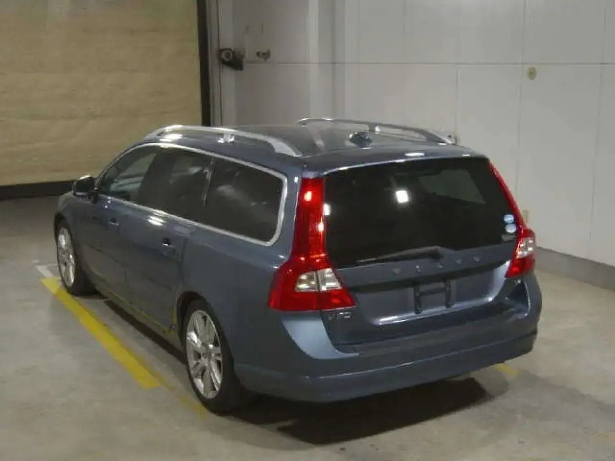 Used Volvo V70 2013 Grey Estate