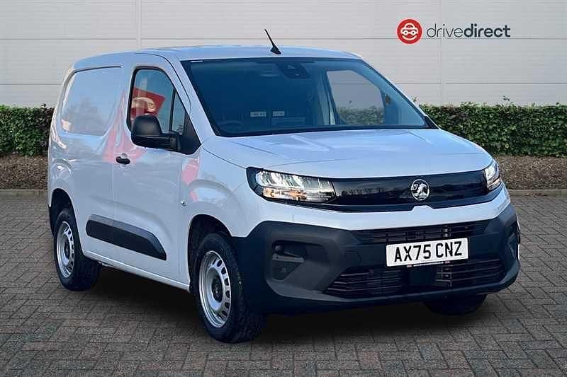 New Vauxhall Combo S 100 HP (73 kW) 2025 White MPV
