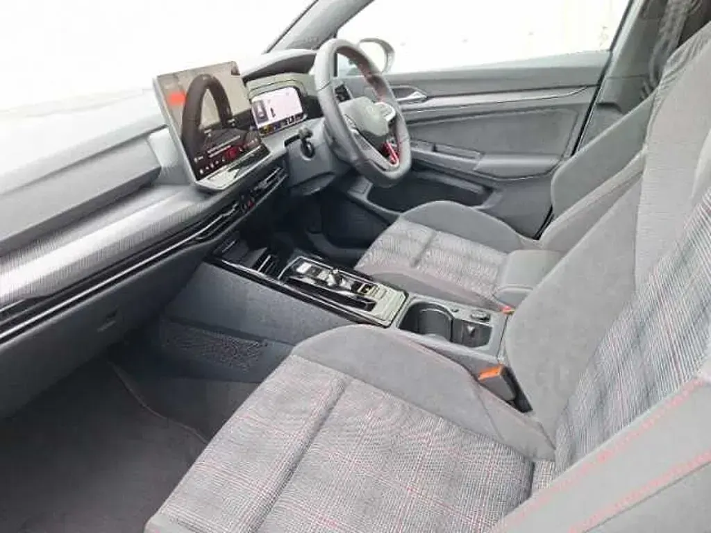 Nowe VW Golf VIII GTI 265 KM (194 kW) 2025