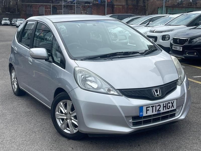 Used Honda Jazz ES 99 HP (72 kW) 2012 Silver Hatchback
