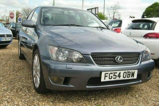 Used Lexus IS300 211 HP (155 kW) 2004 Sedan
