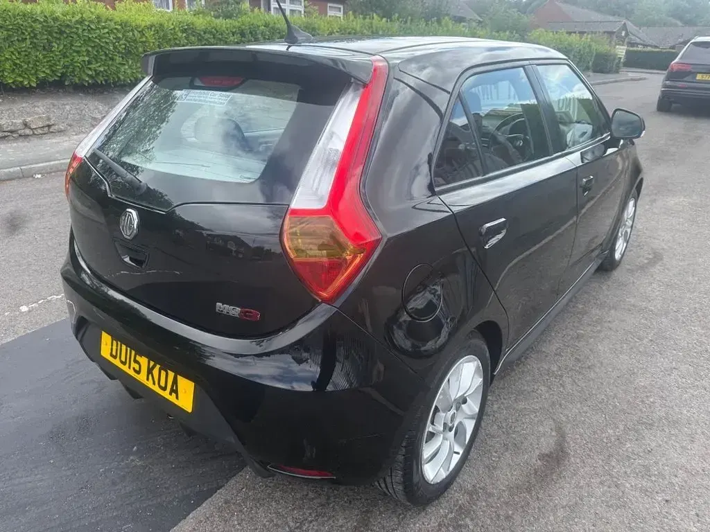 Used MG MG3 106 HP (77 kW) 2015 Black Hatchback