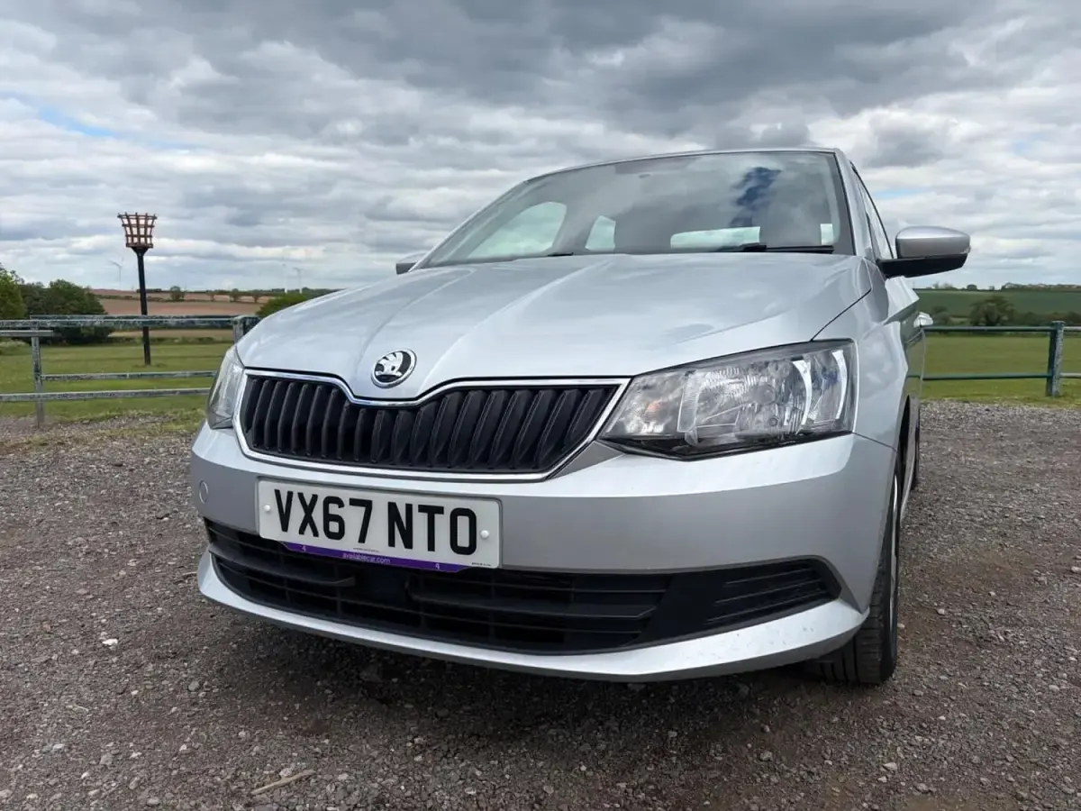 Begagnad Skoda Fabia SE 95 HK (69 kW) 2017 Silver Halvkombi