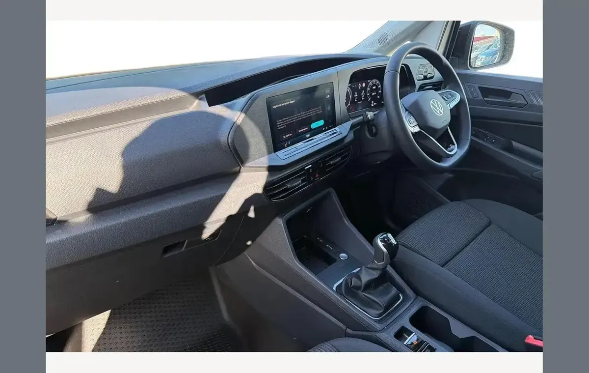 Ny VW Caddy 101 HK (74 kW) 2026 Silver Minibuss