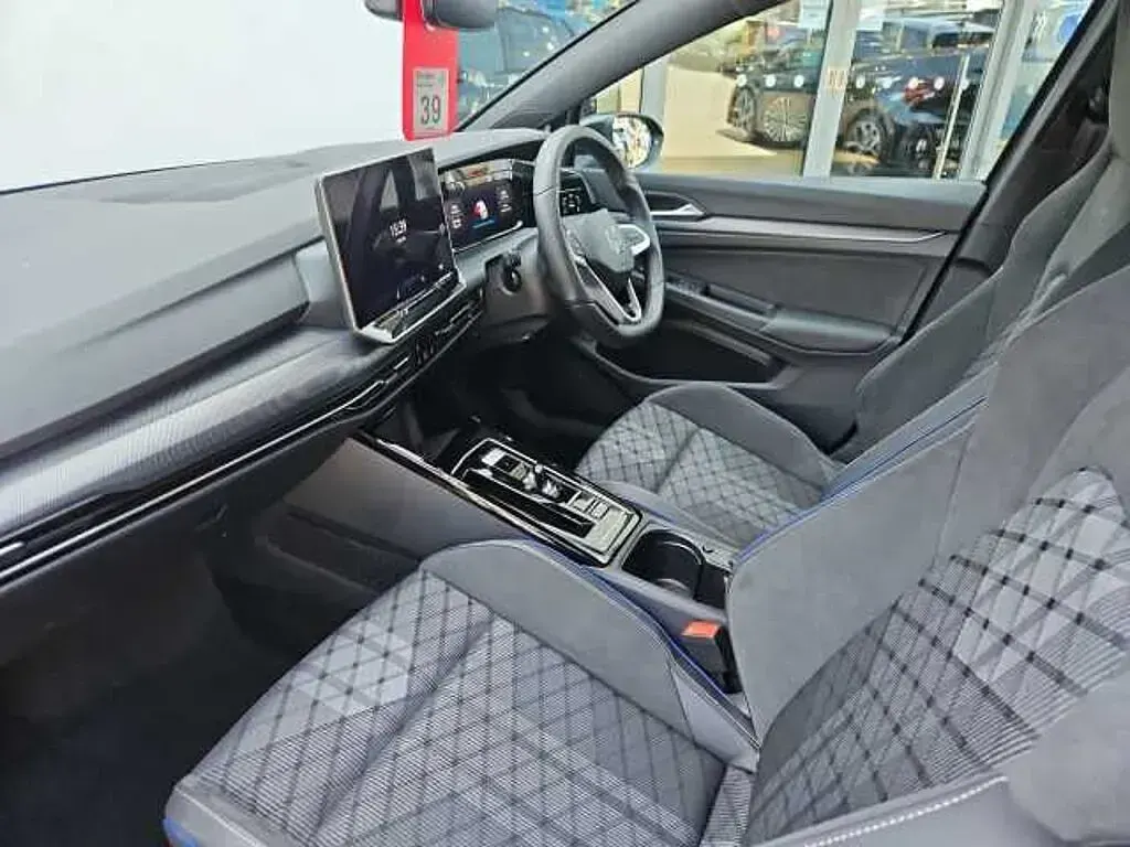 Used VW Golf VIII 150 HP (110 kW) 2025