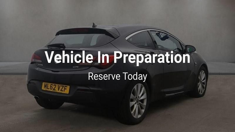 Used Vauxhall Astra GTC SRi 162 HP (119 kW) 2012 Black Hatchback